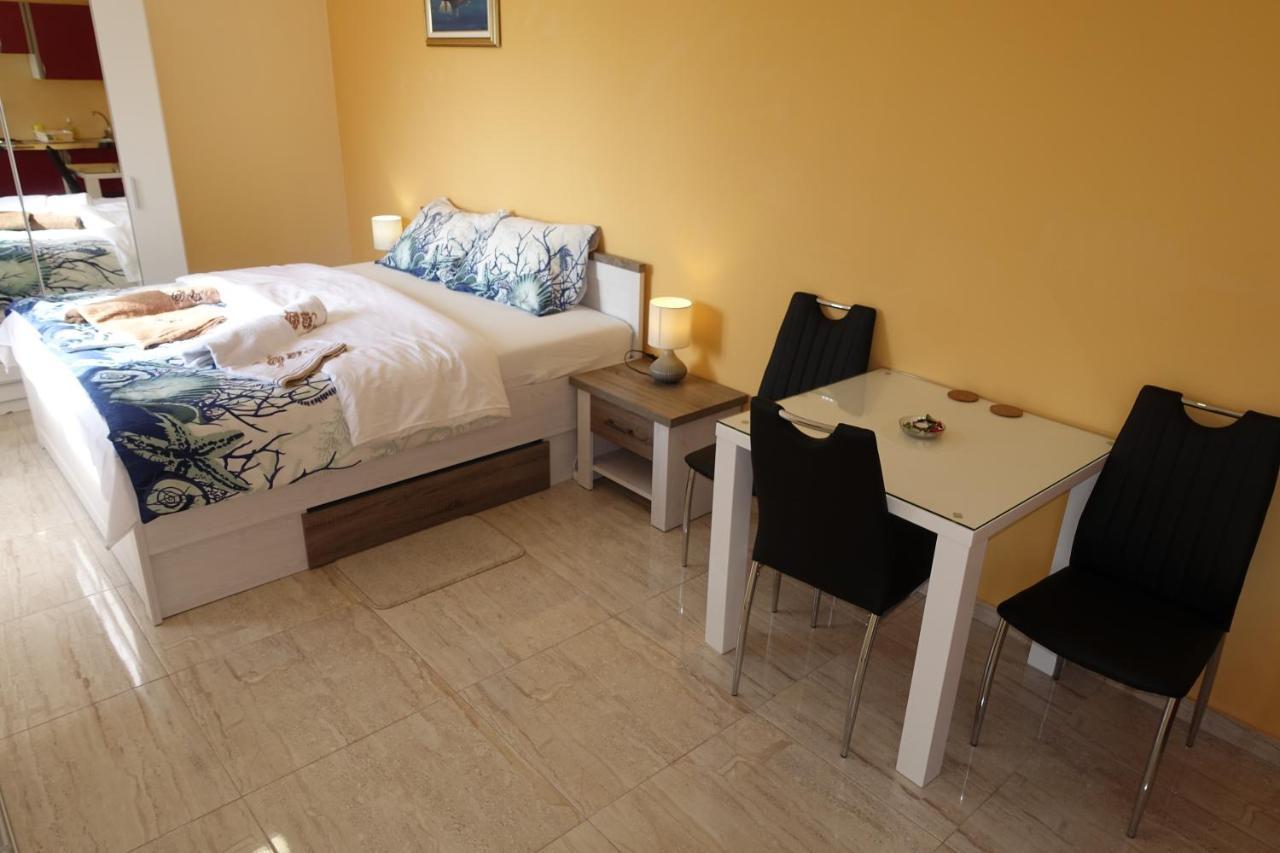 Apartments Leon Nin Quarto foto